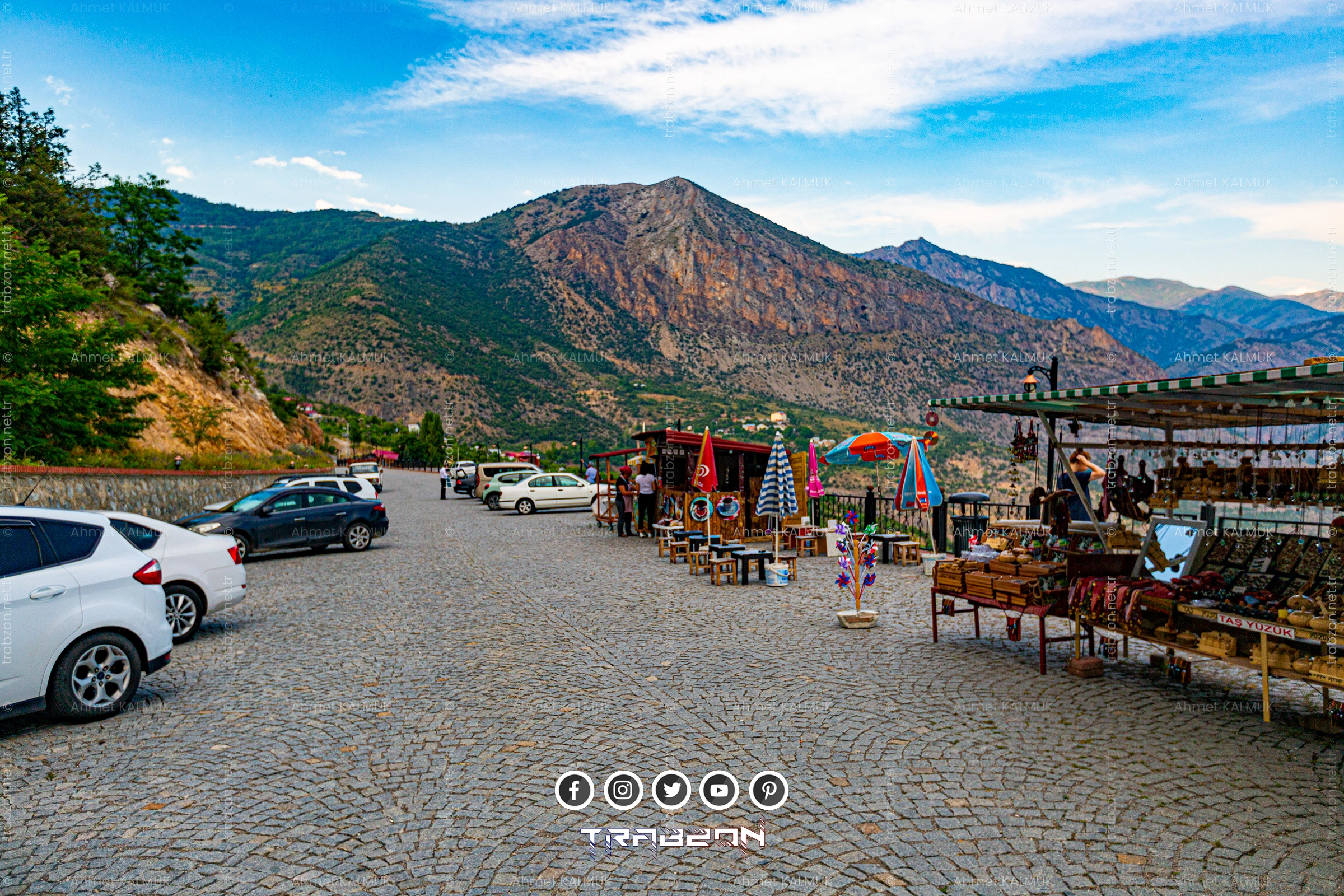 Karaca Mağarası Otoparkı