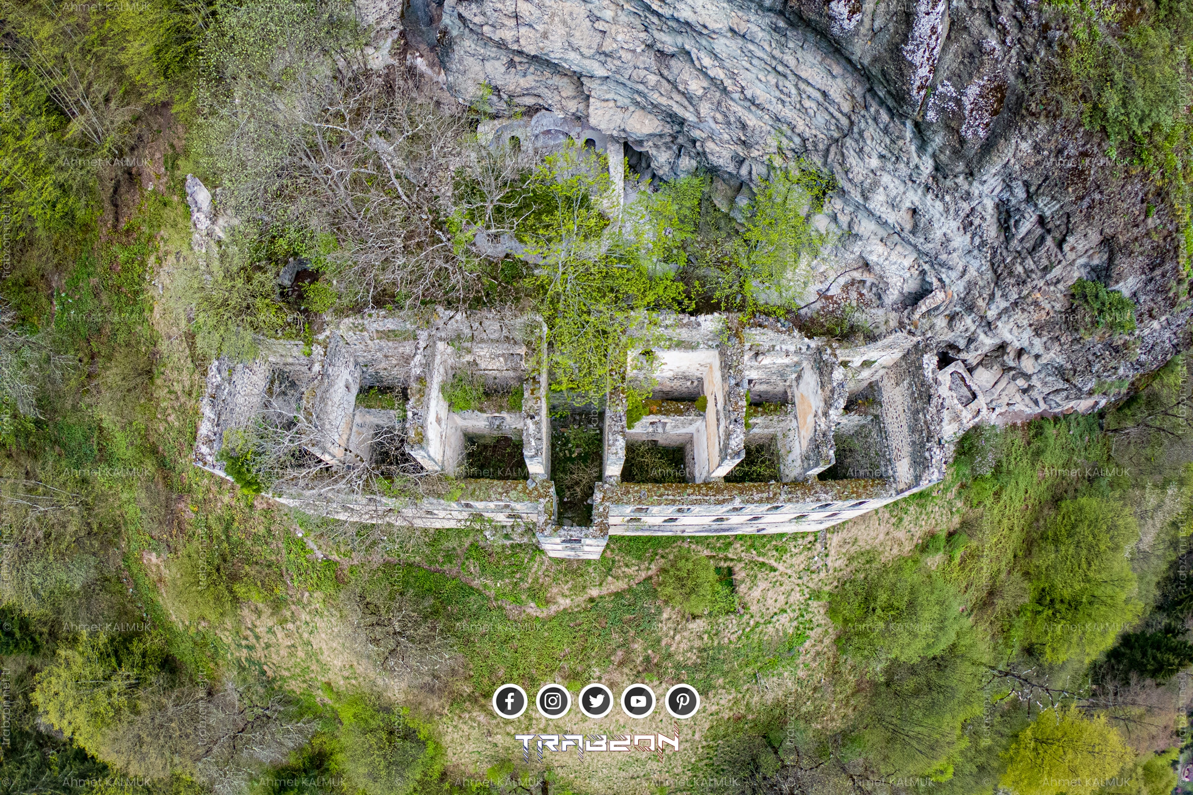 Vazelon Manastırı Üstten Görünüm